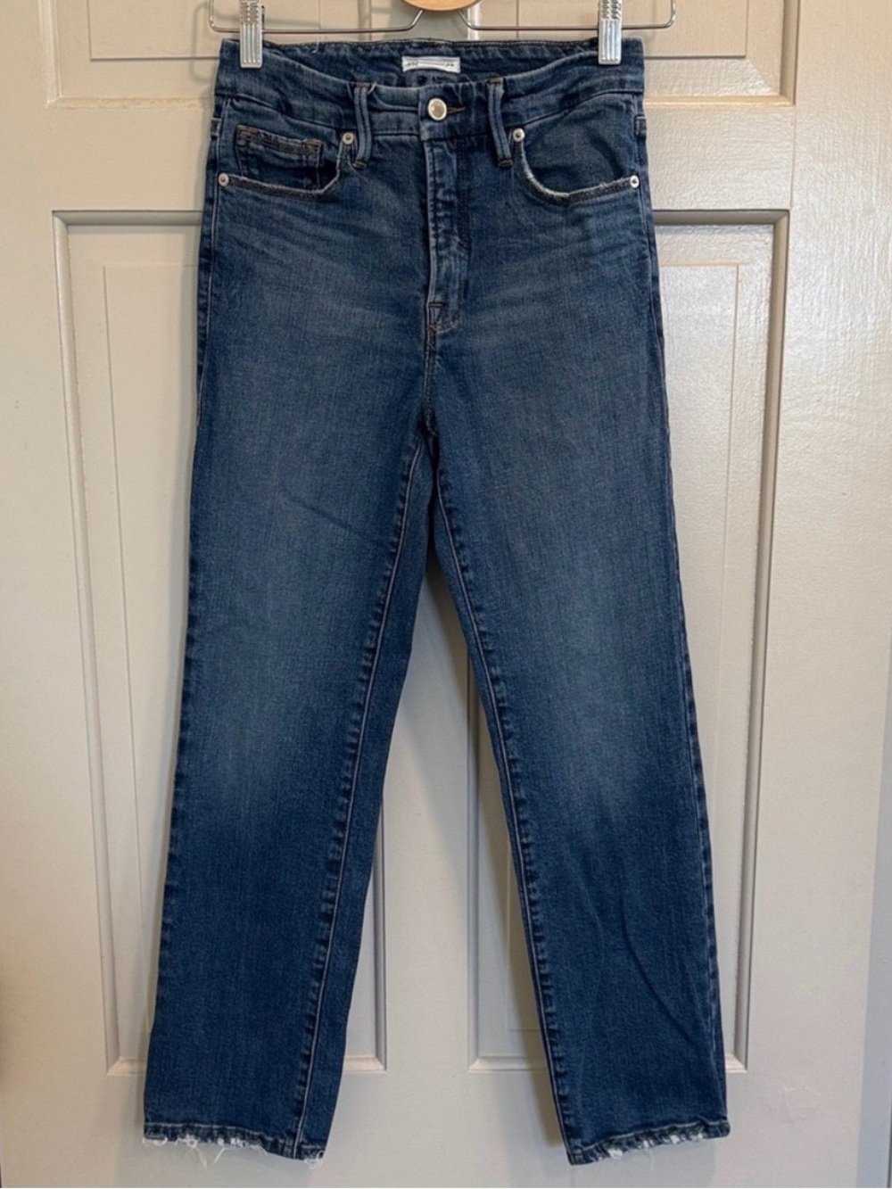 Good American Straight Leg Jeans in Dark Blue Wash
